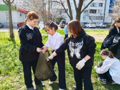 Весна идет, весне дорогу! В городских округах проводят субботники и спортивные соревнования